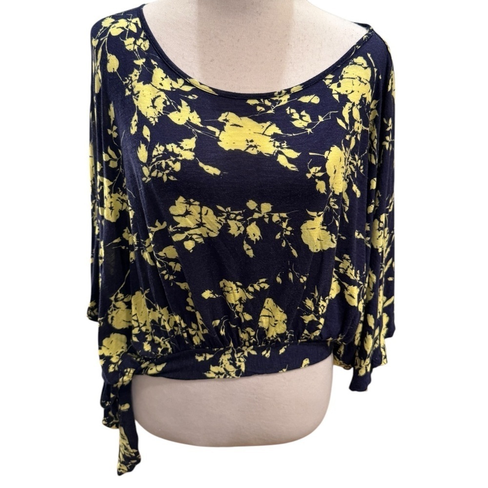 Wet Seal Vintage Retro Navy/Yellow Print Flowy Bell Sleeved Crop Top Size Large